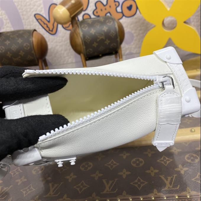 2025224M24304143836533