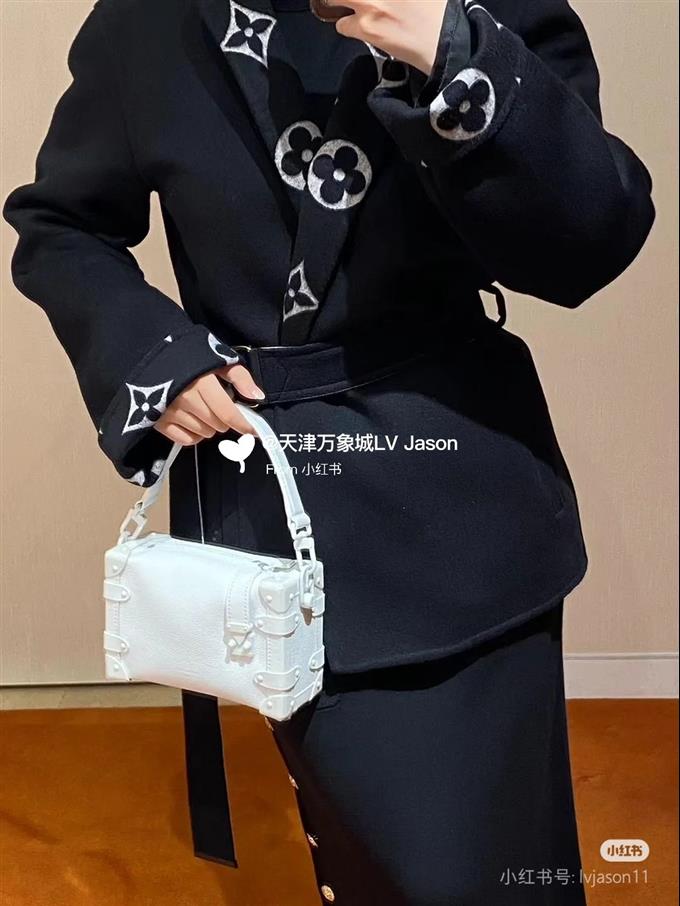 2025224M24304143842672