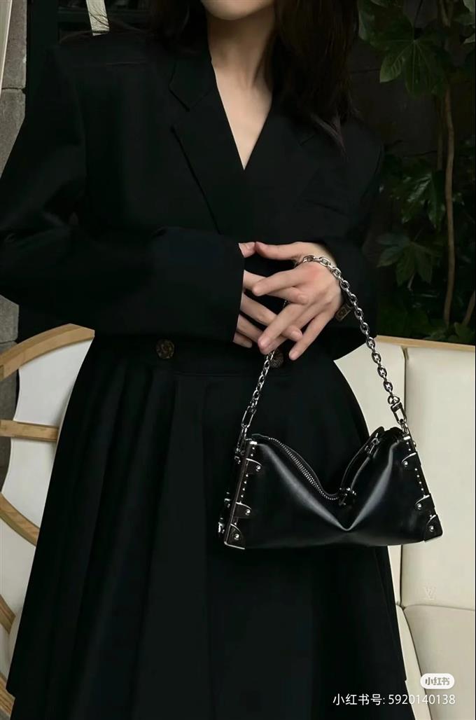 2025224M25445143843832