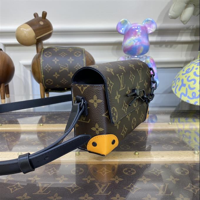 2025224M82534203133286