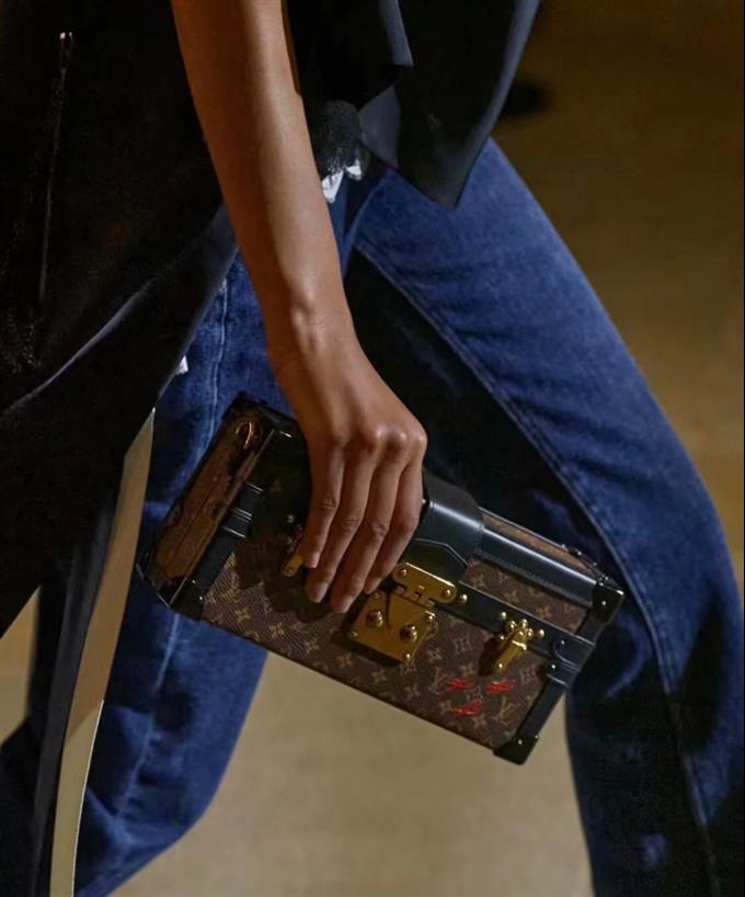 2025224M461201443831