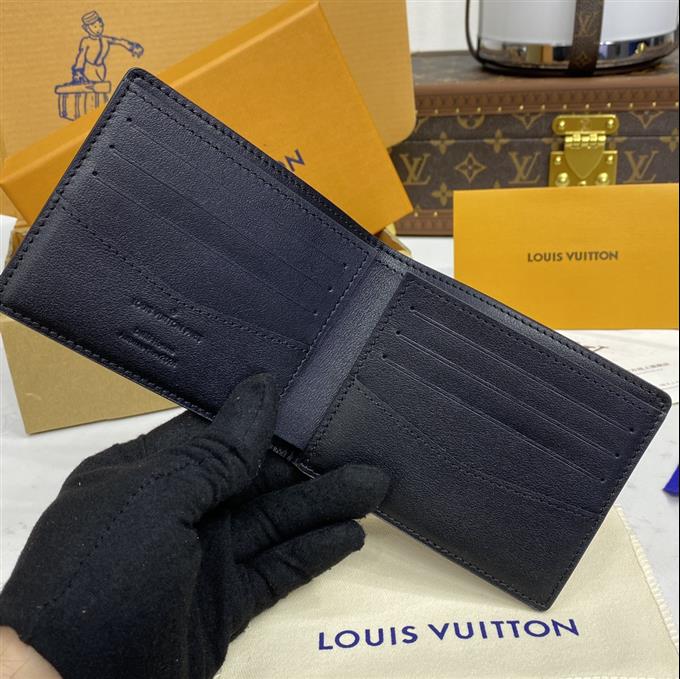 2025224M11708104116679