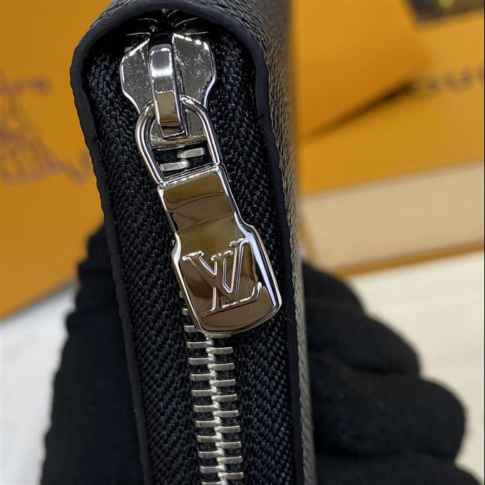 2025224M30056104120758