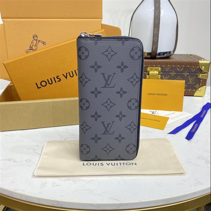 2025224M62295104120112