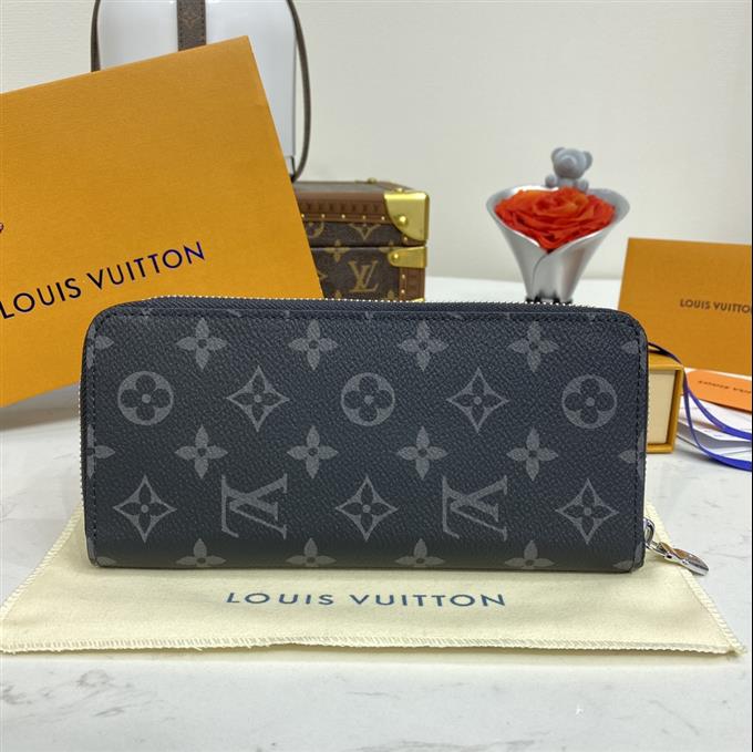 2025224M62295104120267