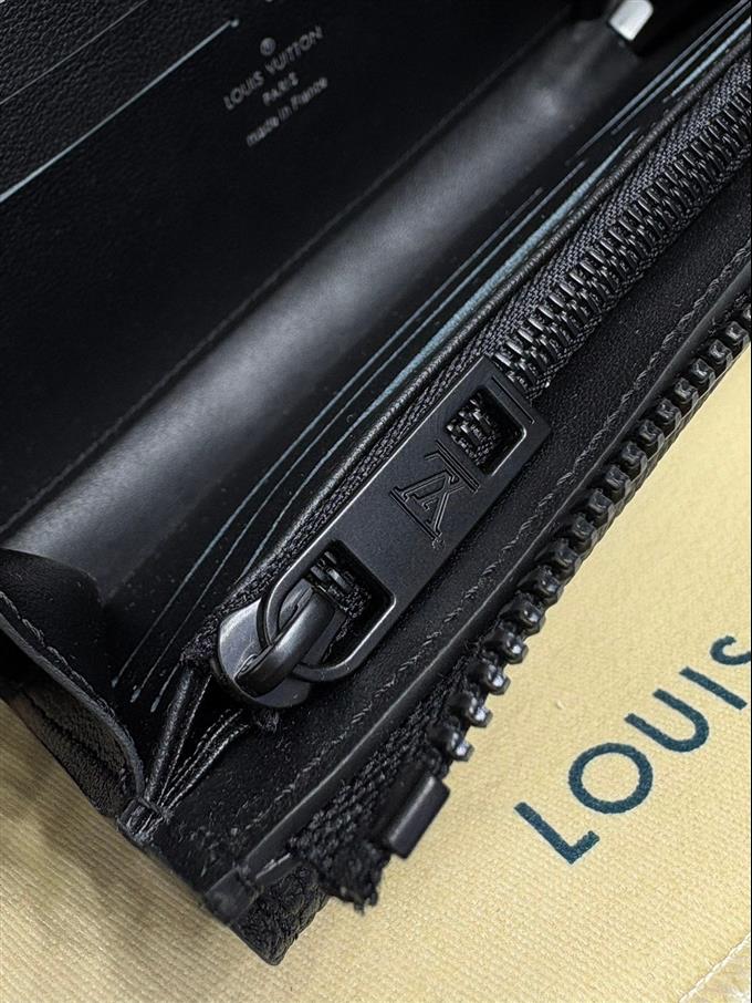 2025224M6983110417842