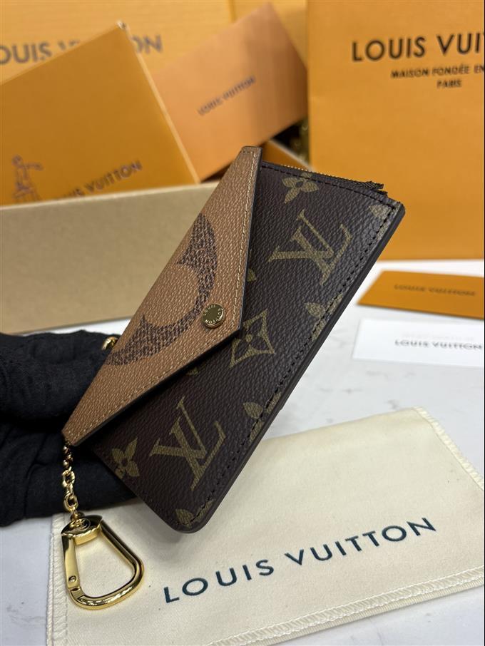 2025224M81303104111814