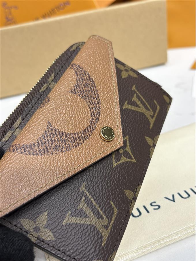 2025224M81303104111830