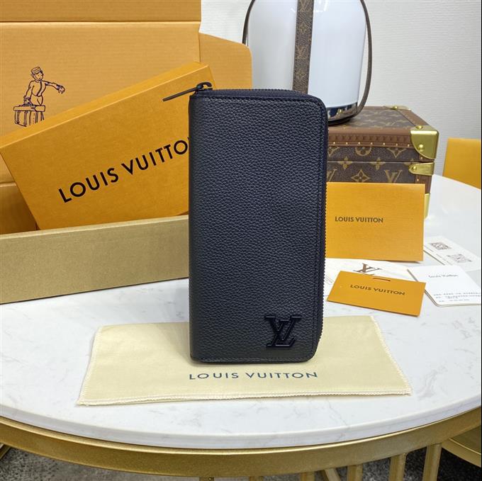 2025224M81743104123967