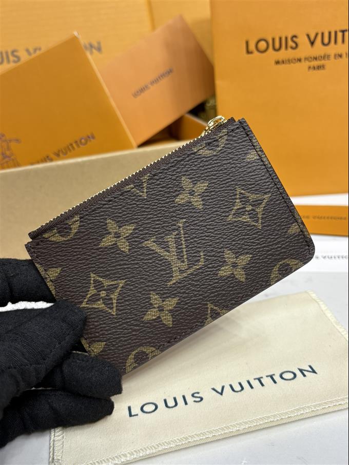 2025224M81880104112321