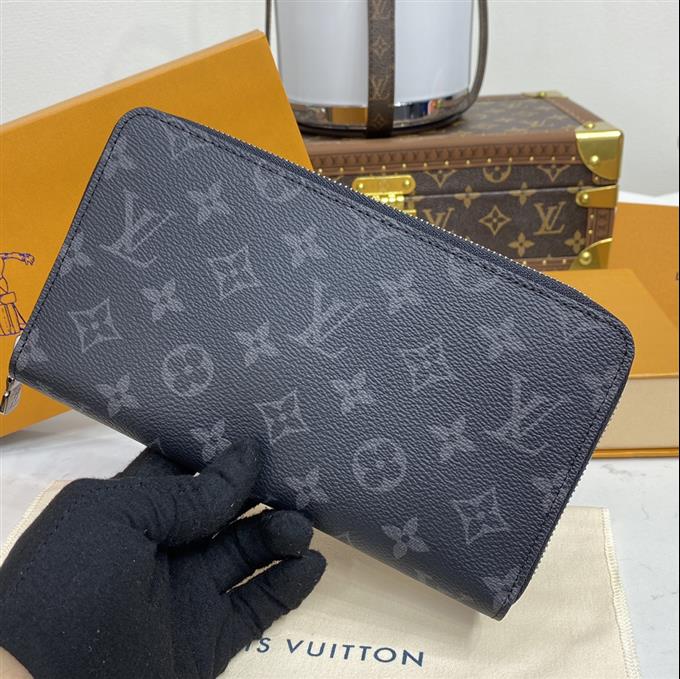 2025224M82081104120997