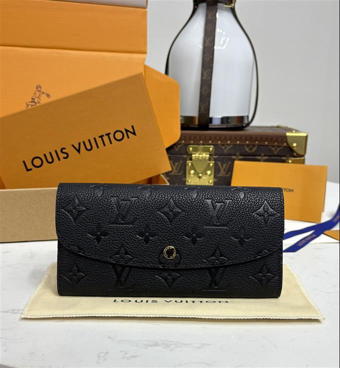 2025224M8313810415585