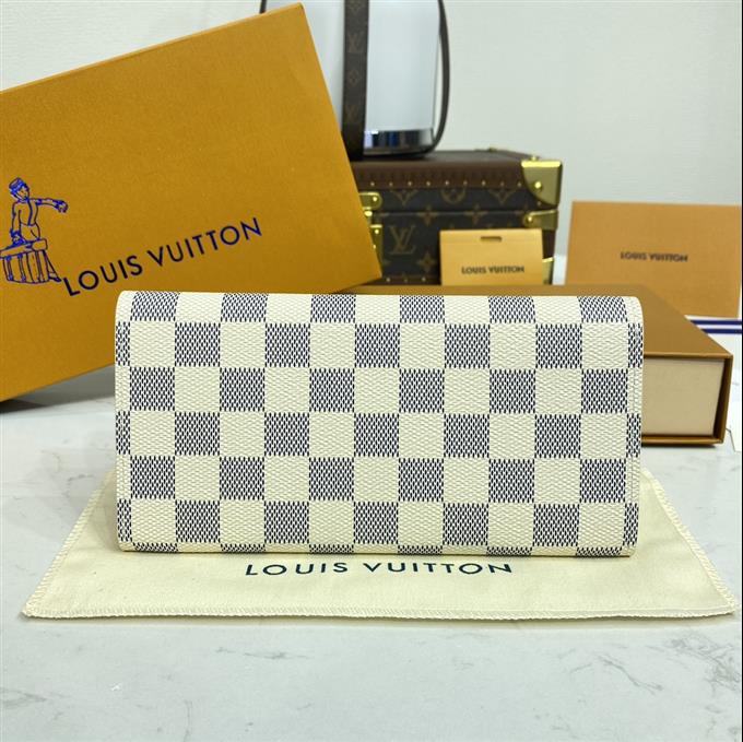 2025224N4162510416445