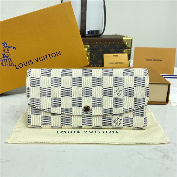 2025224N4162510416712