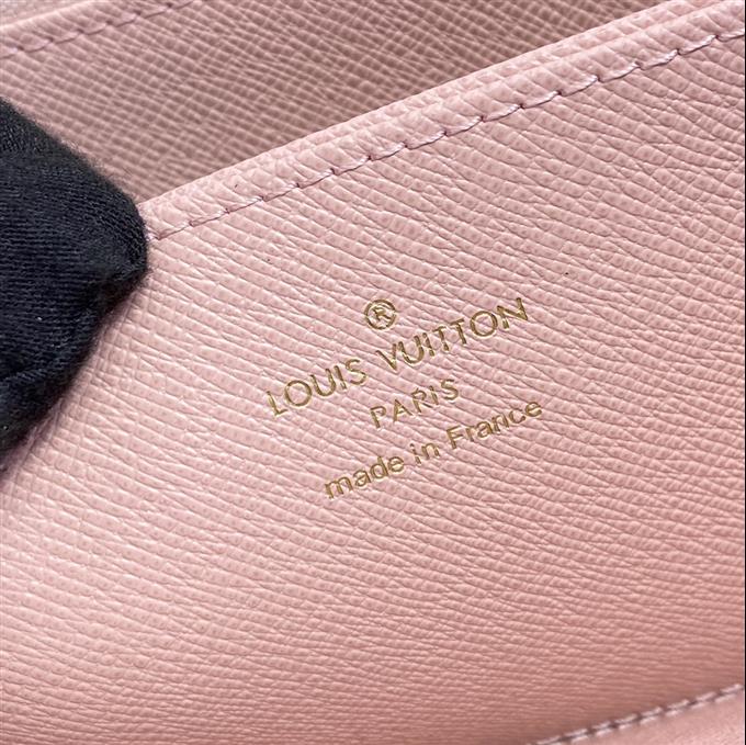 2025224N41662104122758