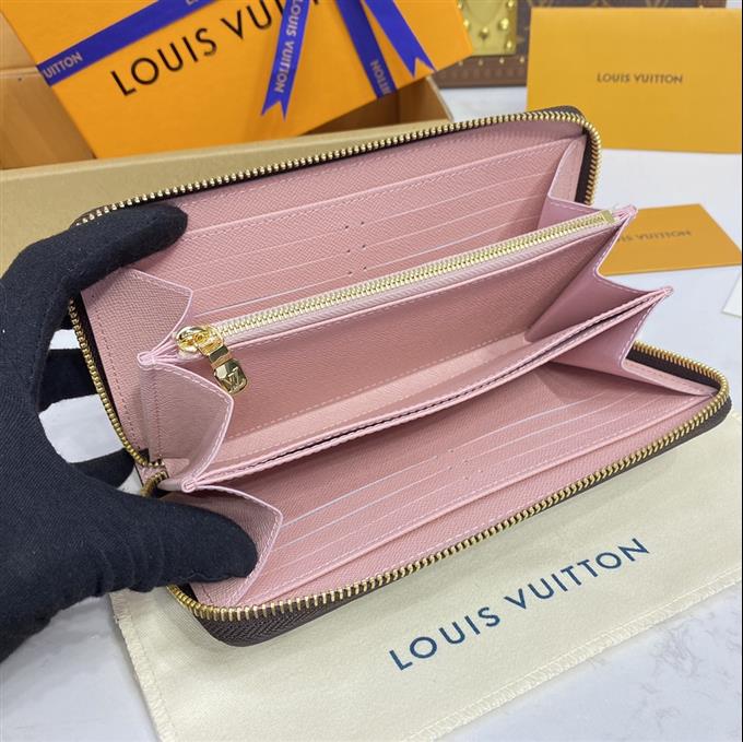 2025224N41662104122773