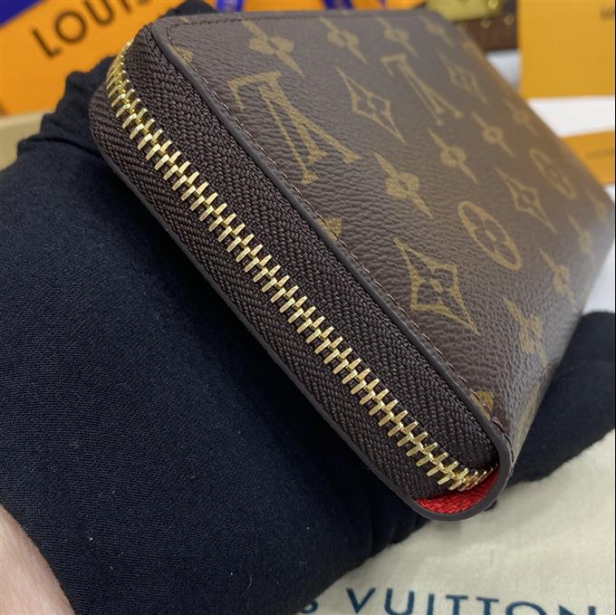 2025224N41662104122806