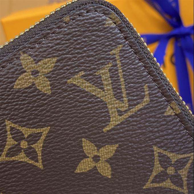 2025224N41662104122978