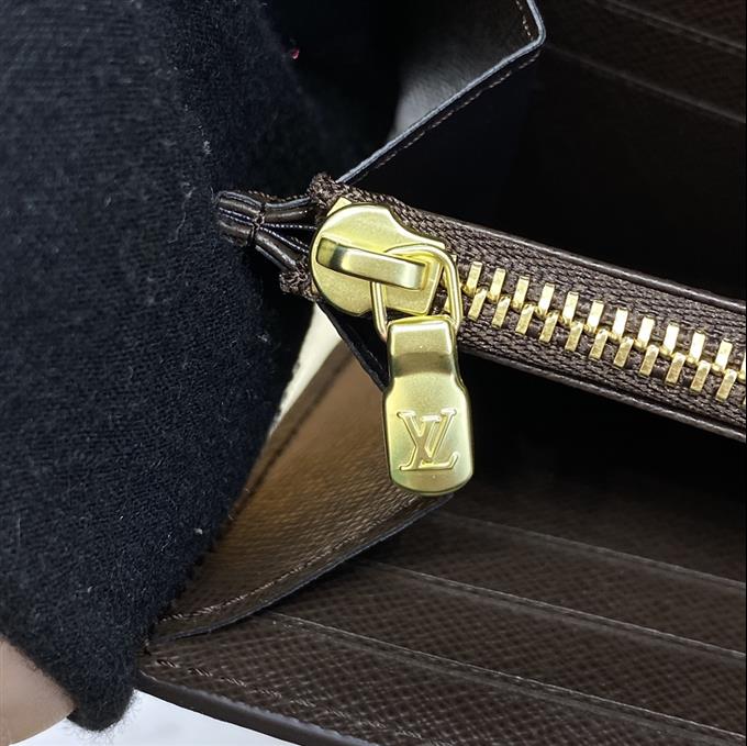 2025224N60114104116273