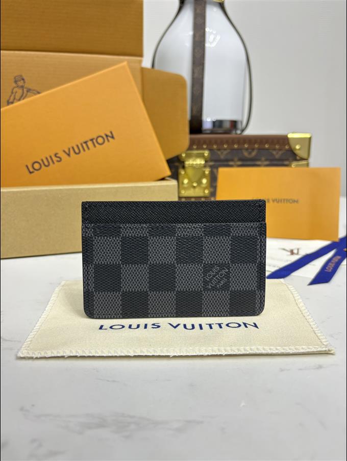 2025224N61722104127270