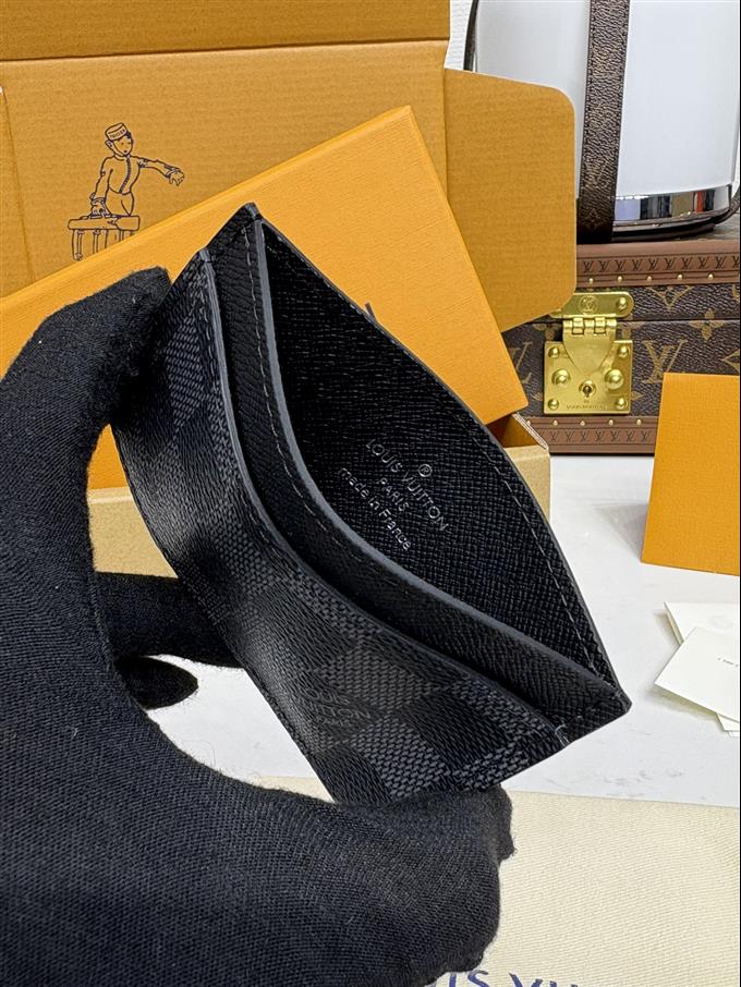 2025224N61722104127380