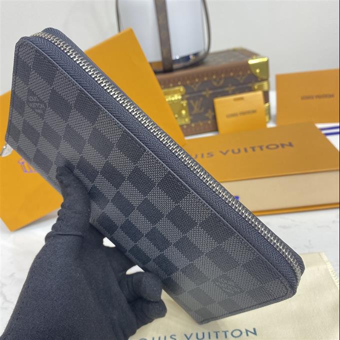 2025224N63077104130168