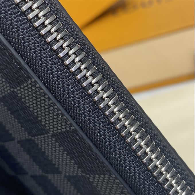 2025224N63077104130198