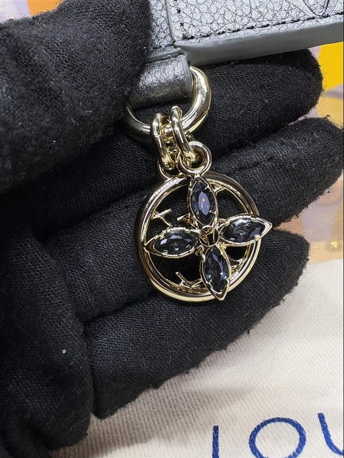 2025224M12178104716790