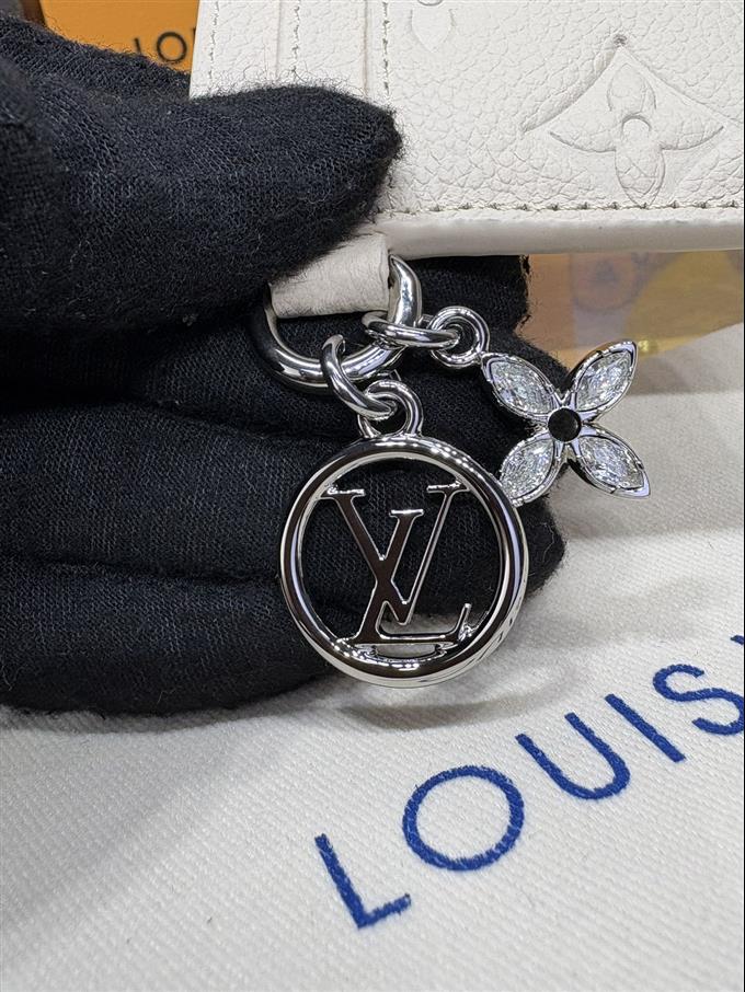 2025224M12179104716901