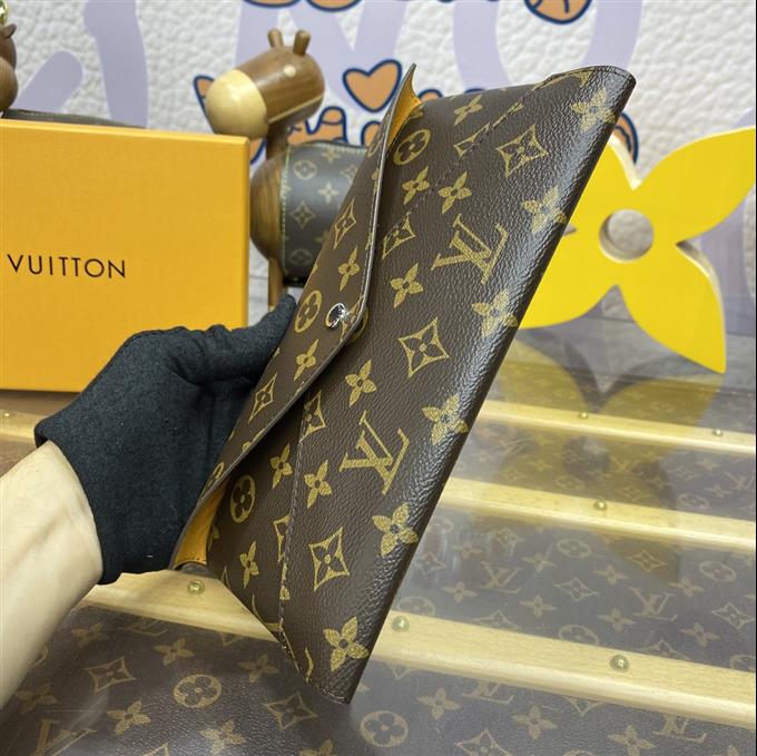 2025224M12359104623118