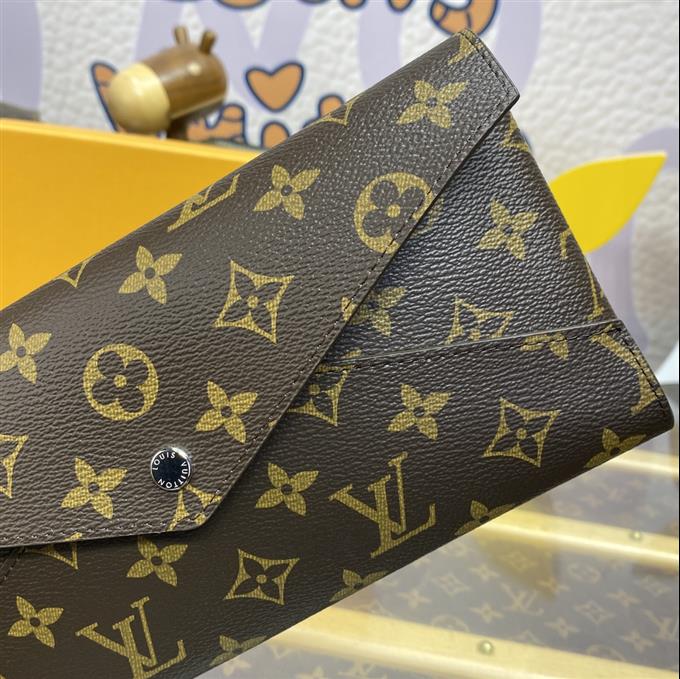 2025224M12359104623133