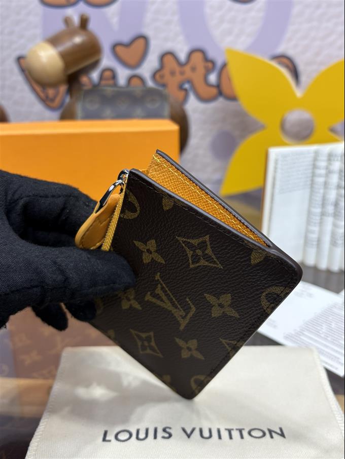 2025224M12384104540243