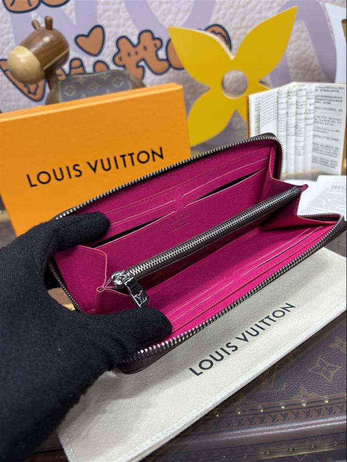 2025224M12393104444569