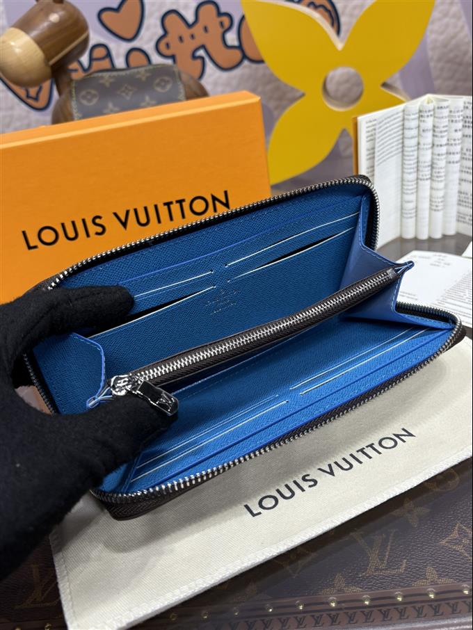 2025224M12393104444693