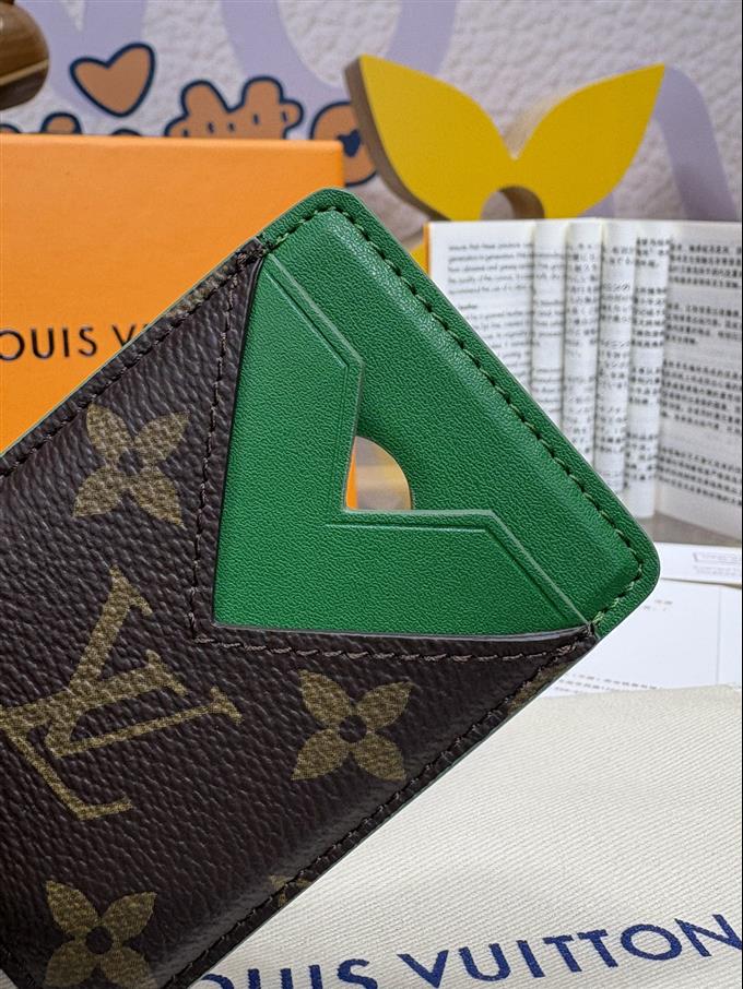 2025224M12602104538812