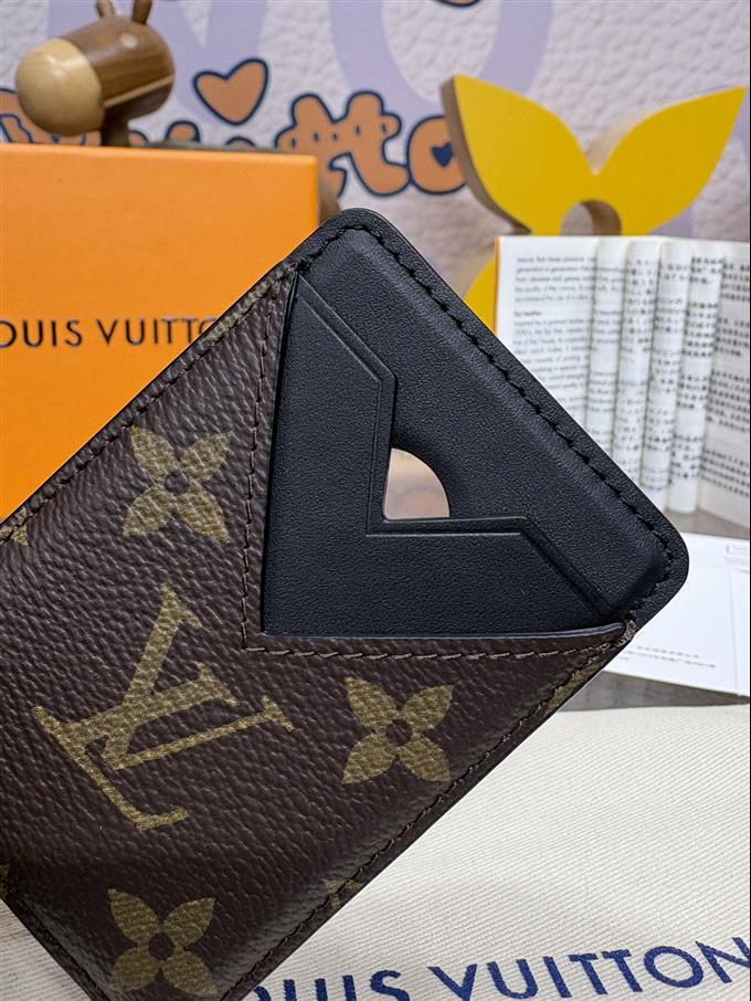 2025224M12602104539185