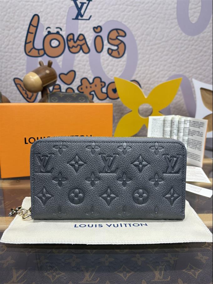 2025224M12680104718557