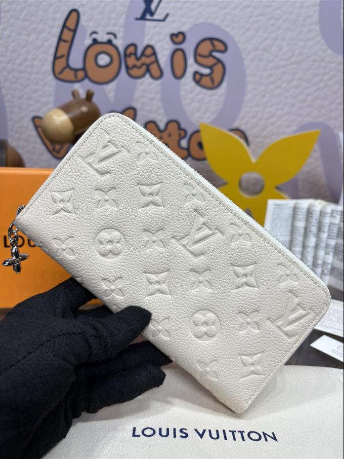 2025224M12680104718726