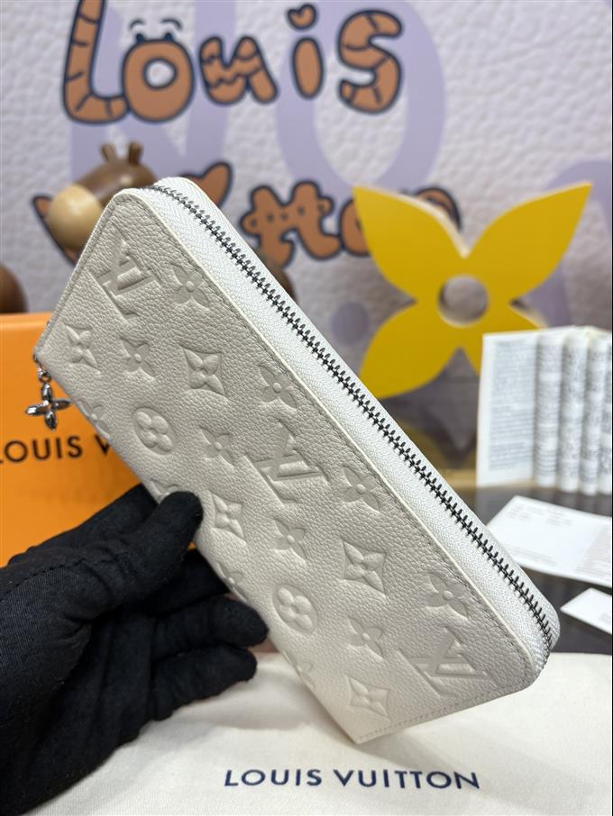 2025224M12680104718741