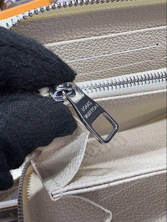 2025224M12680104718773