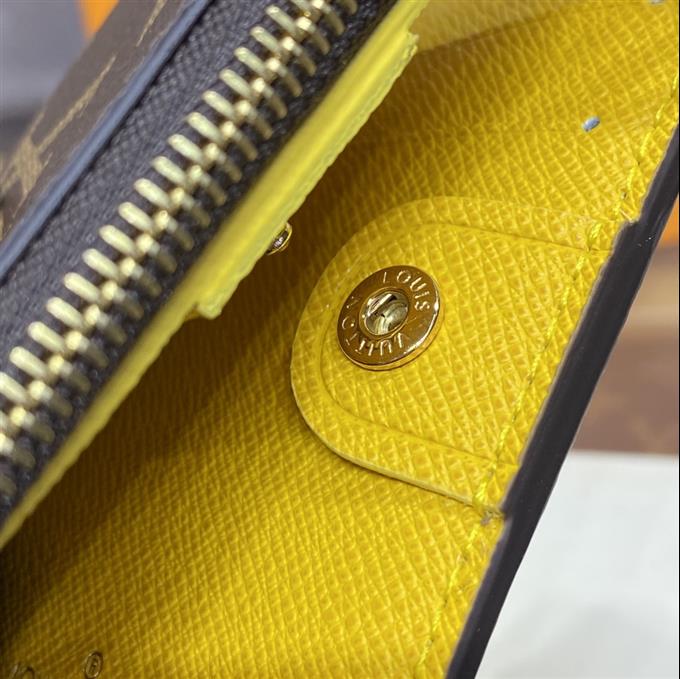 2025224M82381105247709