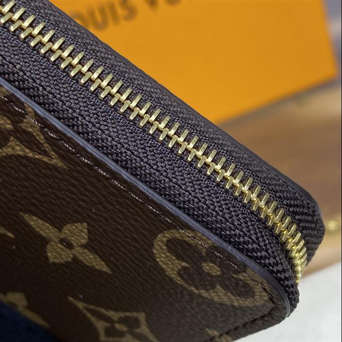 2025224M83476105248327