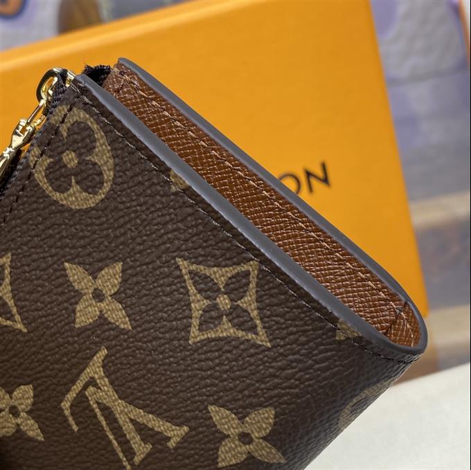 2025224M83476105248405