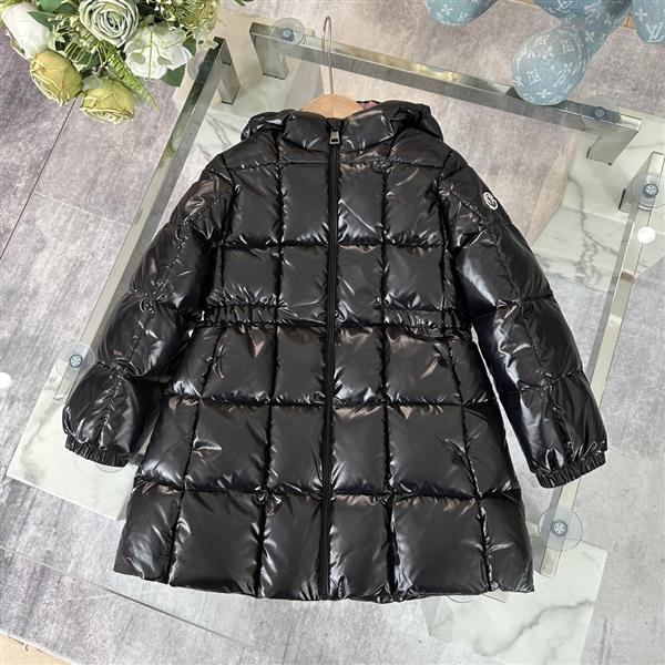 2024322133528544370400