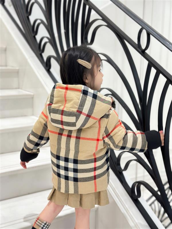 2024322111756242370400