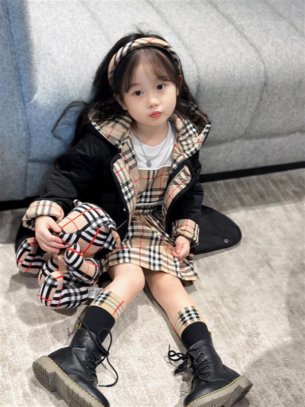 2024322111756772240260