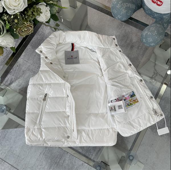 2024322133444488270300