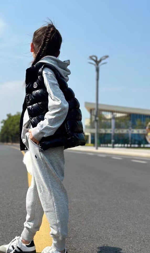 2024322133445604270300