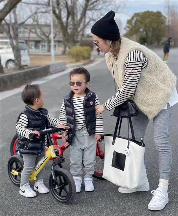 2024322133446562270300