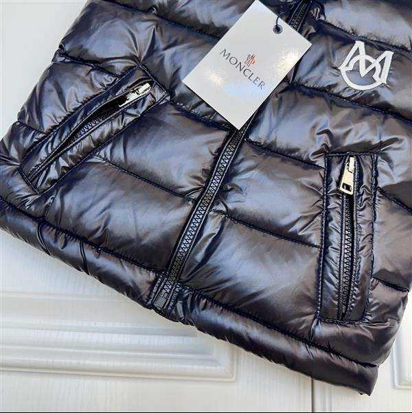 2024322133447877300330